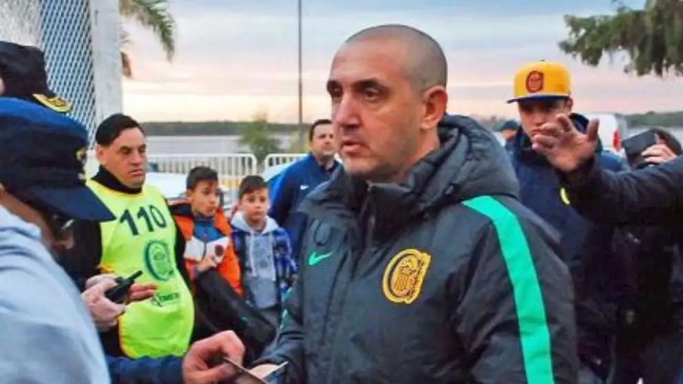 Andrés Alejandro “Pillín” Bracamonte, líder de la barra de Central (Télam)