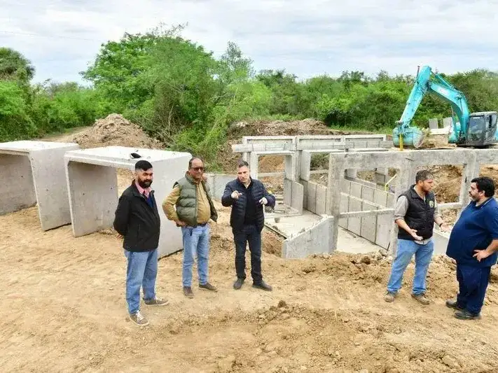 Avanzan las obras en el zanjón Parajón para 
garantizar escurrimiento y recuperar la conectividad
