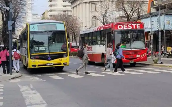 La UTA lanzó un ultimátum y advierte sobre un posible paro de colectivos si no se pagan los salarios
