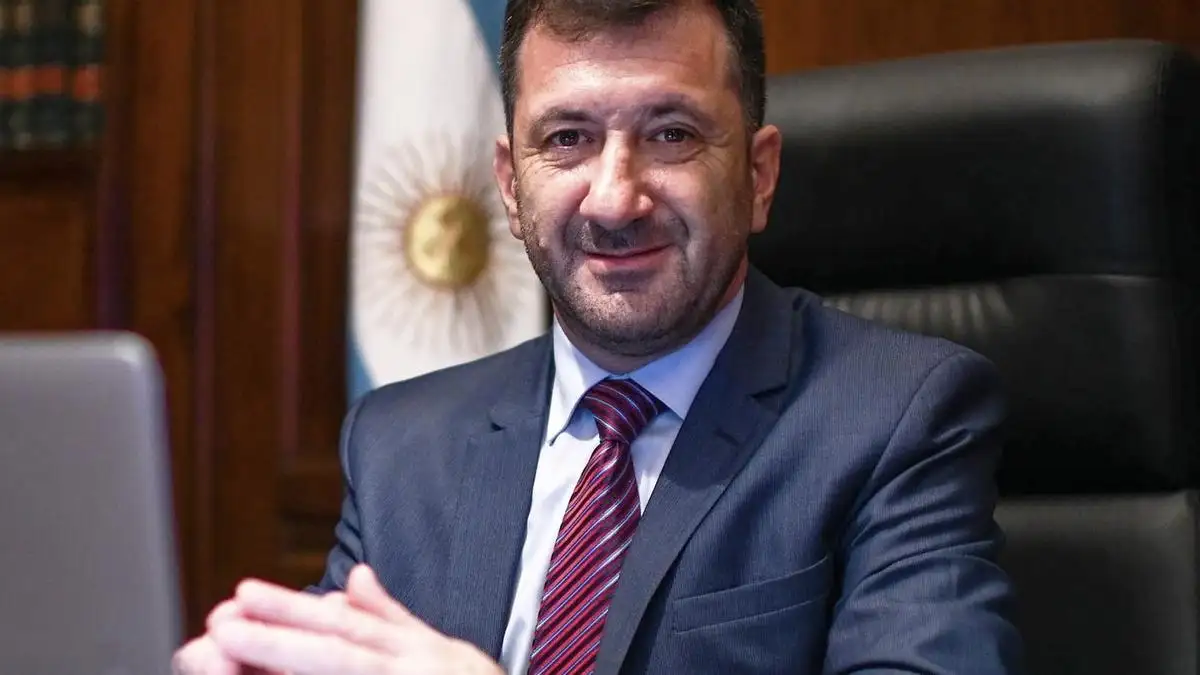 “Voy a jugar”: el plan que diseñaba Kueider por fuera del PJ antes de ser detenido con 200 mil dólares en Paraguay