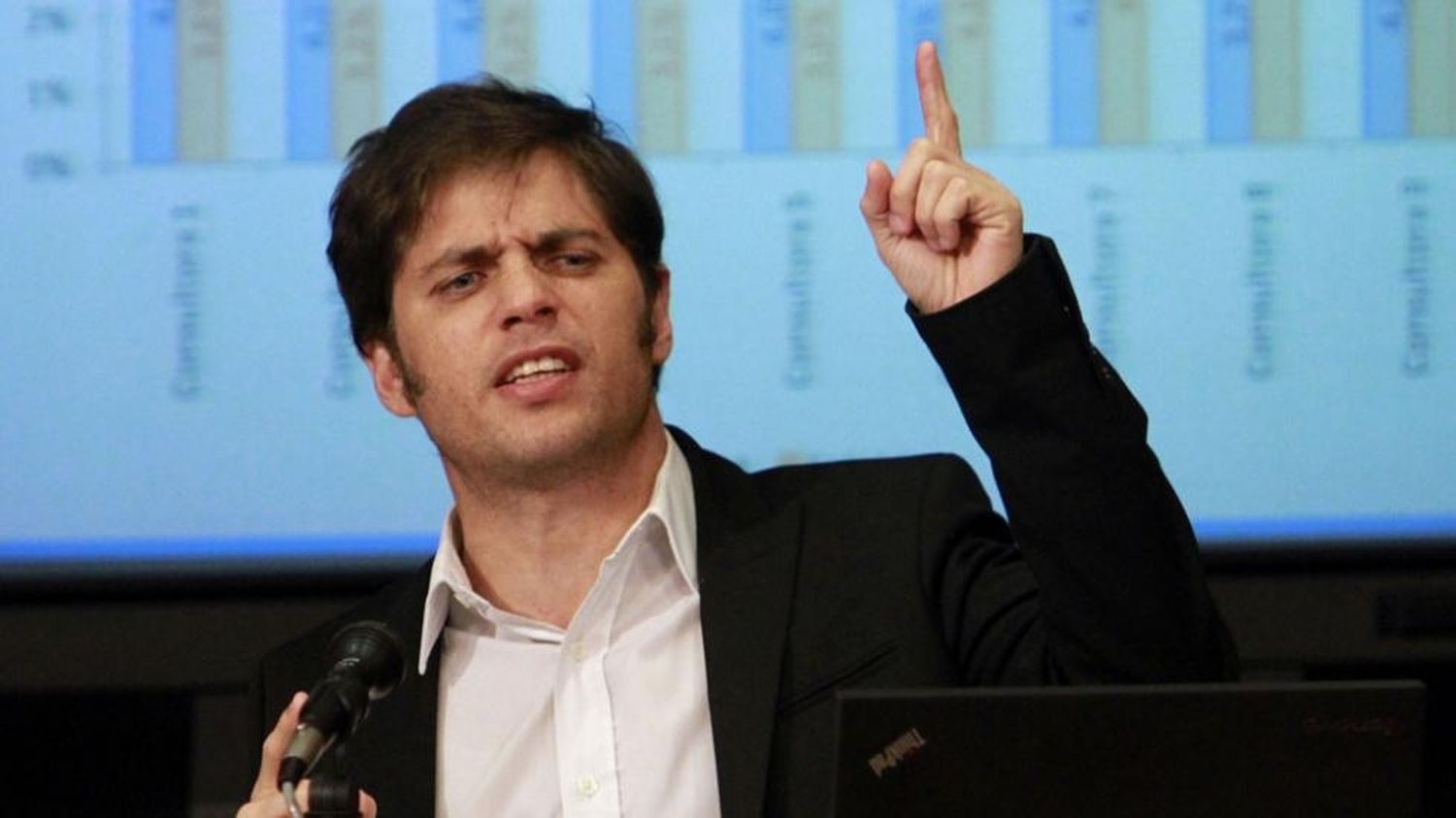 El plena campaña, Kicillof hizo un anuncio sobre fondos buitre