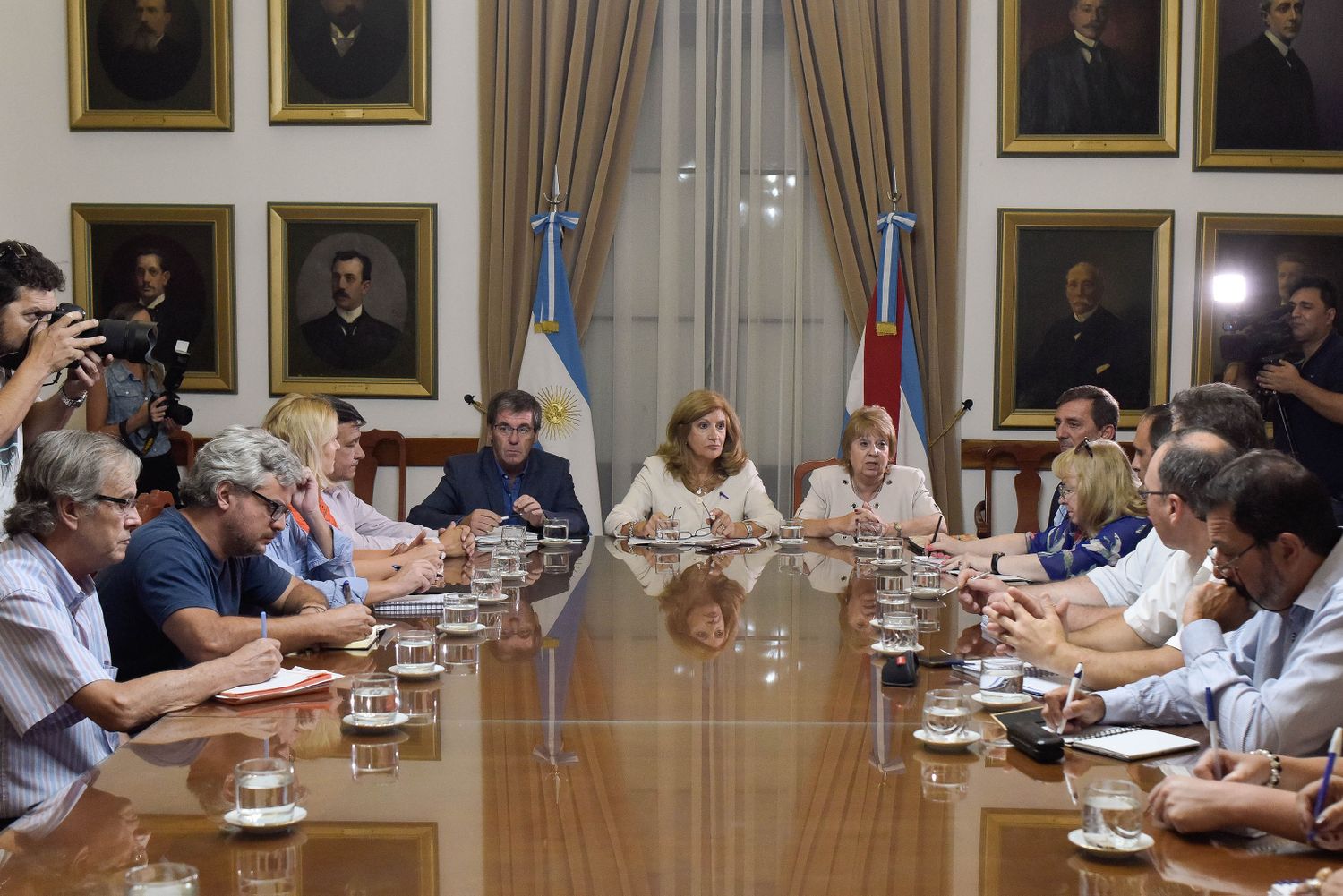 La provincia mejoró la oferta a los docentes y AGMER volvió a rechazar la propuesta