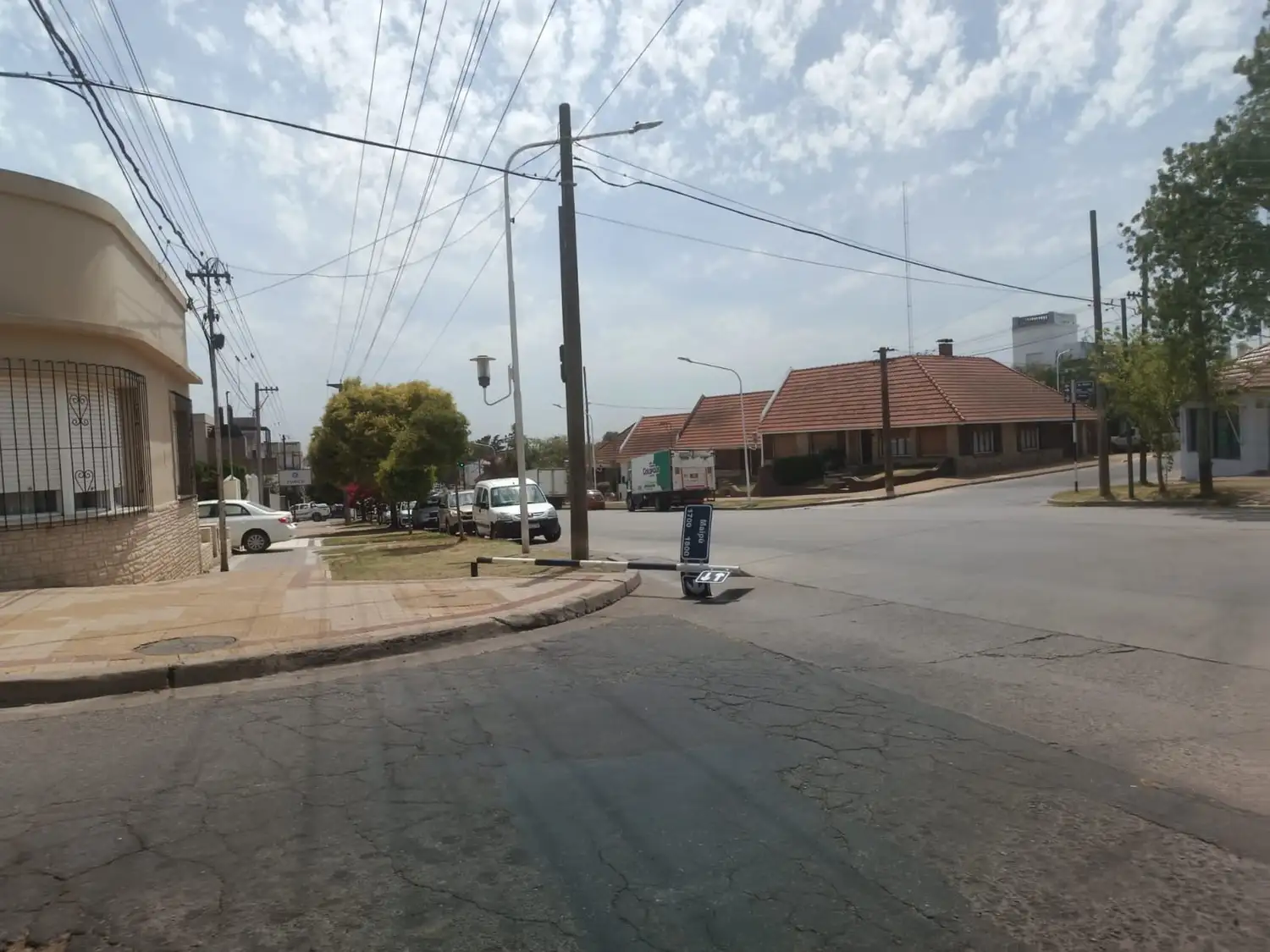 letrero caído