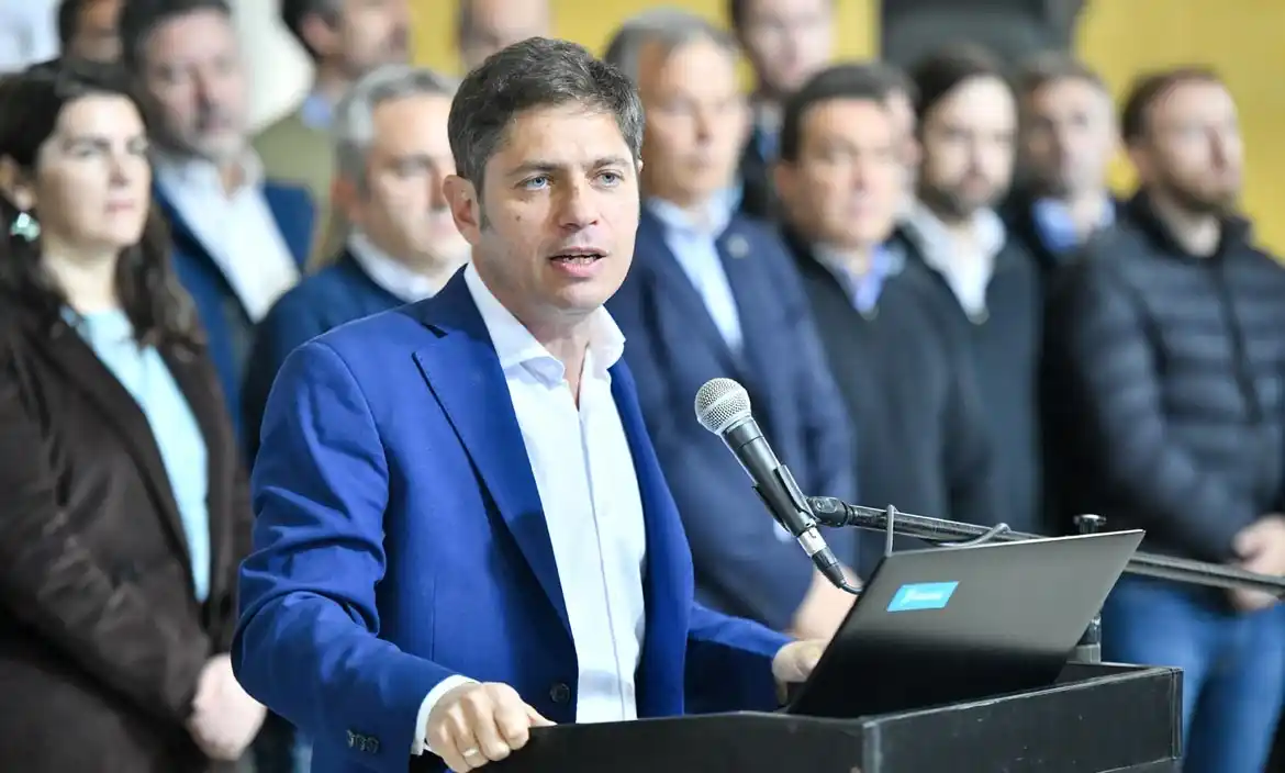 Kicillof sostuvo que Milei tomó “decisiones ilegales” con los fondos y denunció que Caputo no quiere recibirlo
