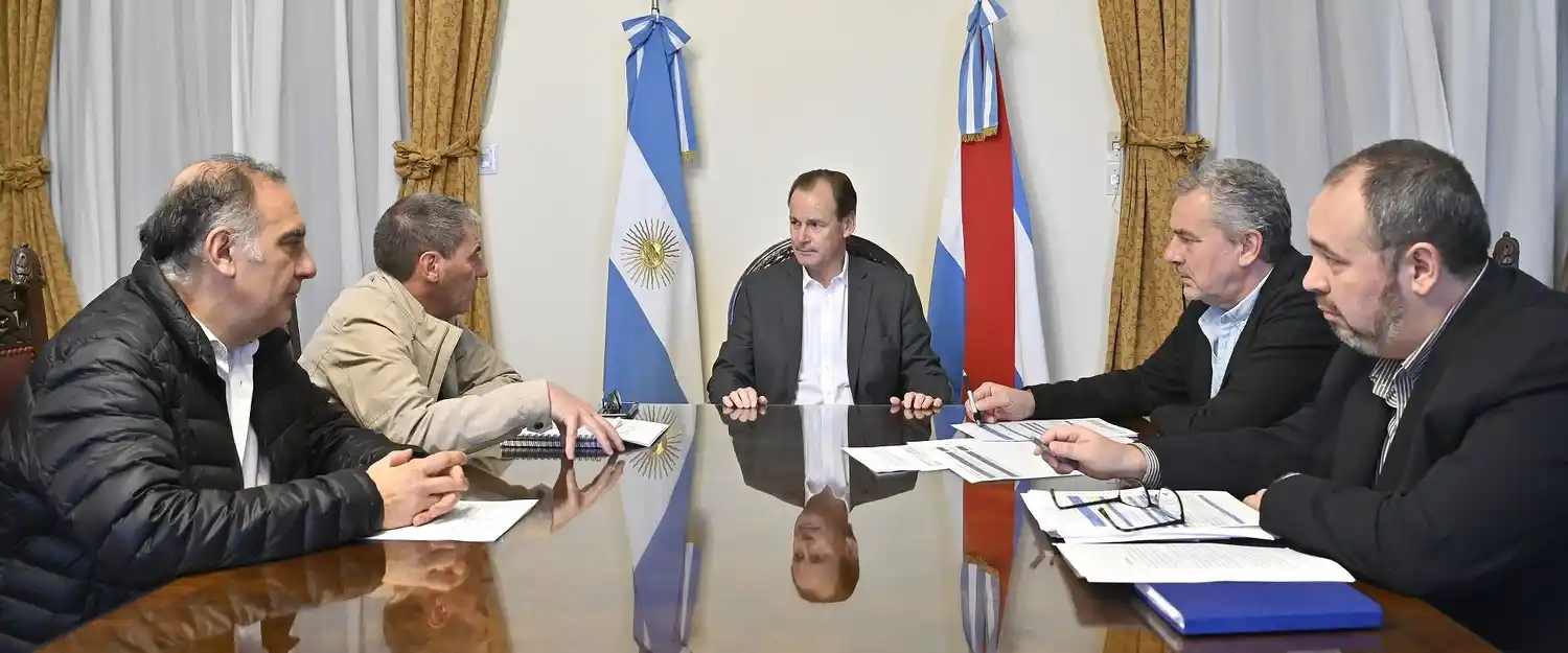 El gobernador presentó el presupuesto 2023 en la Legislatura