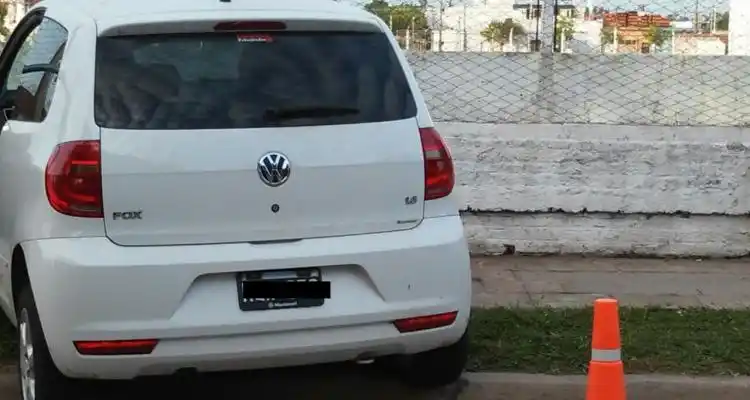 Conducía alcoholizado, no dobló y chocó contra una de las paredes del Estadio