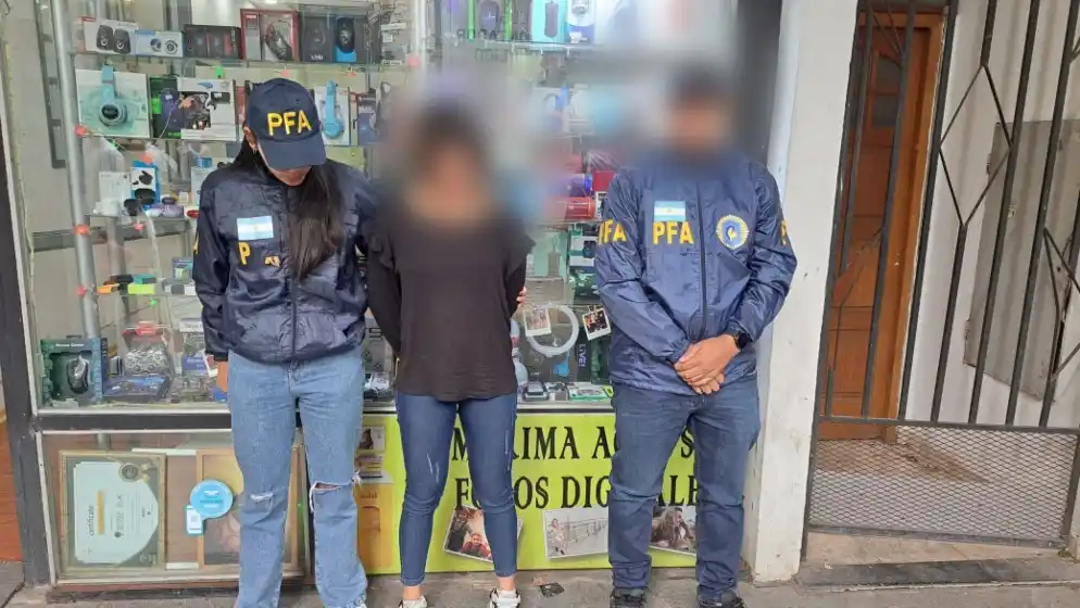 Cayó en el centro la novia prófuga del dealer de drogas sintéticas «Emi Trix»