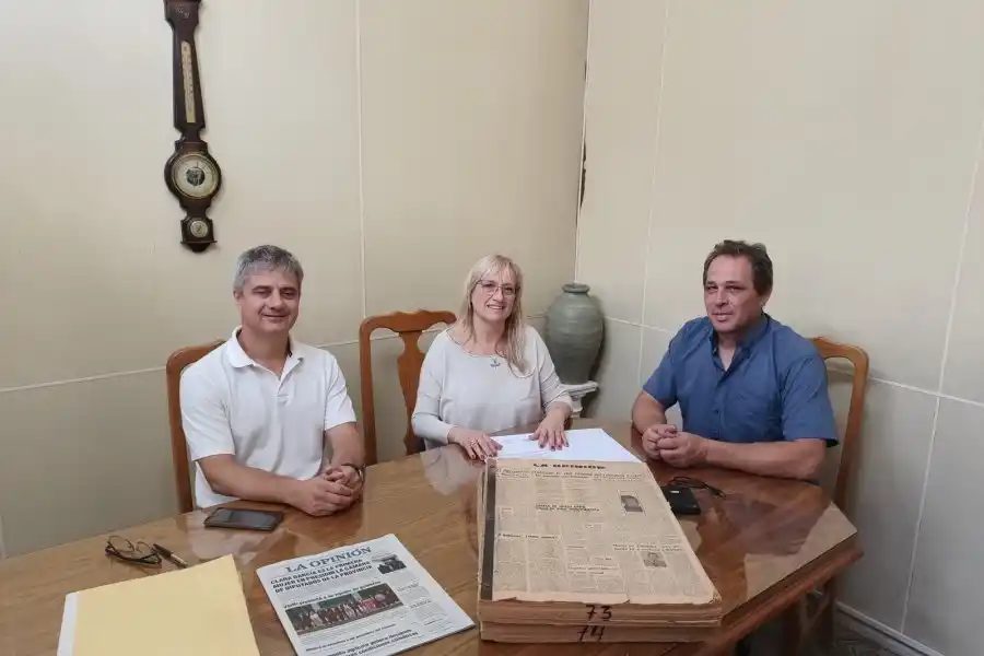 Convenio de trabajo entre el Archivo Histórico Municipal y Diario La Opinión