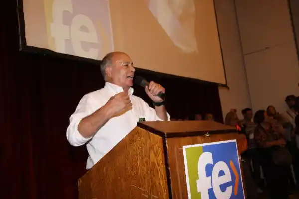 Venegas lanza su candidatura a Diputado Nacional