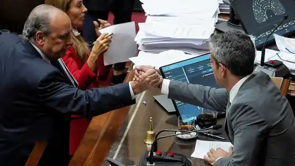 Francos intentó despegar al Gobierno del escándalo: “Spagnuolo nunca me planteó una denuncia o una sospecha”