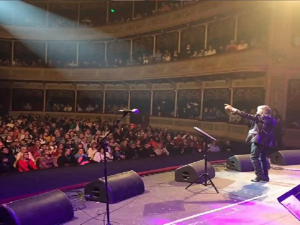 Chébere celebró 45 años de historia en el Teatro San Martín