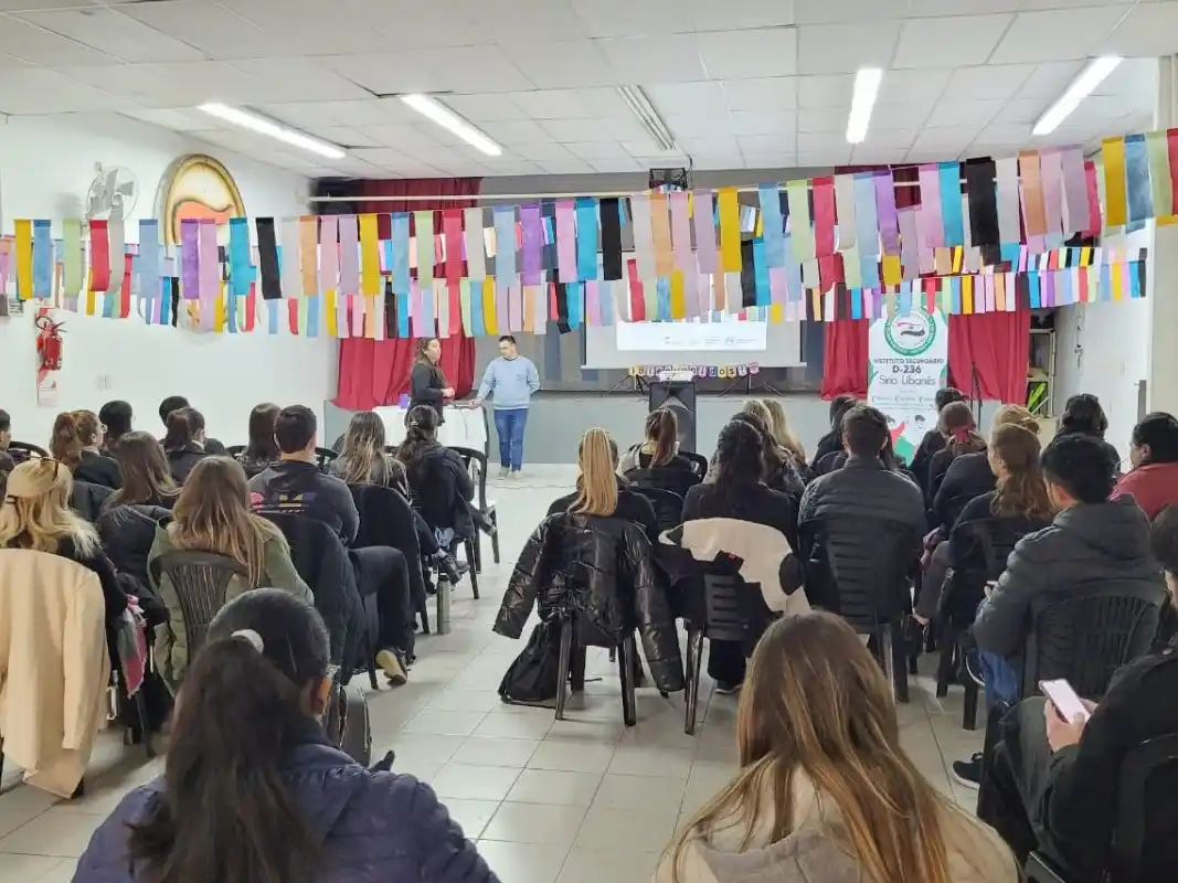 Refuerzan el abordaje de la salud mental y el acoso en diferentes instituciones educativas