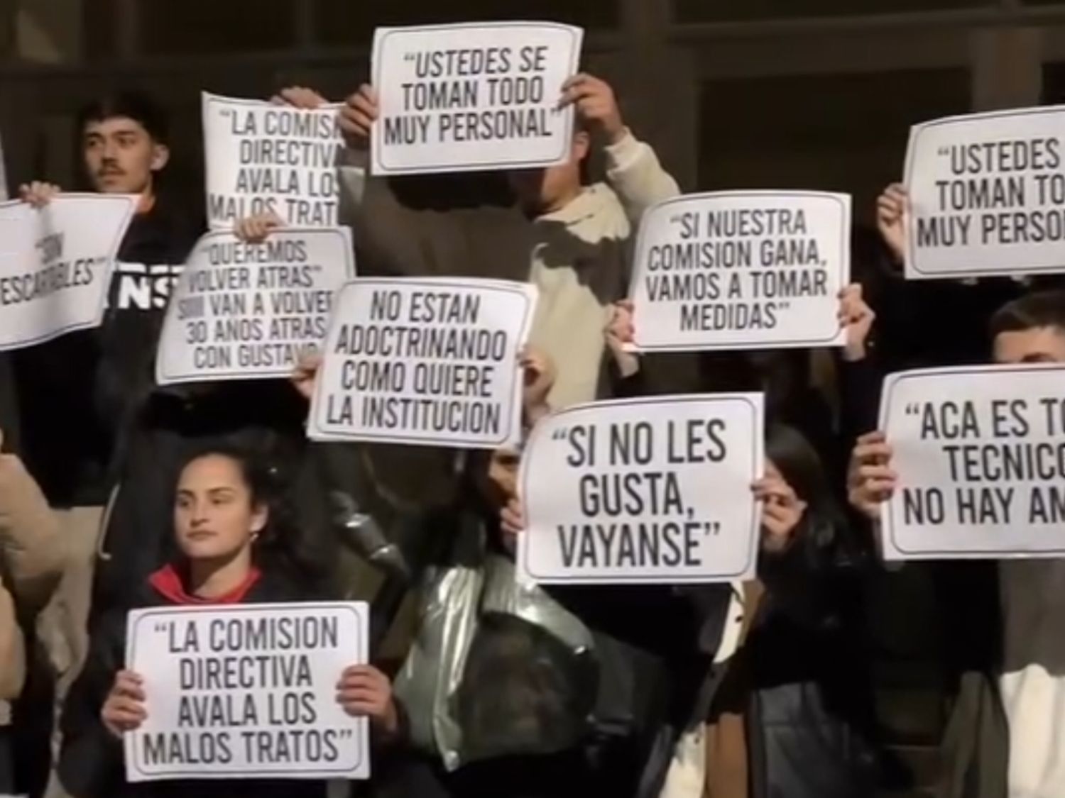 Tras la denuncia de acoso, apartaron de manera provisoria e iniciaron sumario a integrante de El Cielito