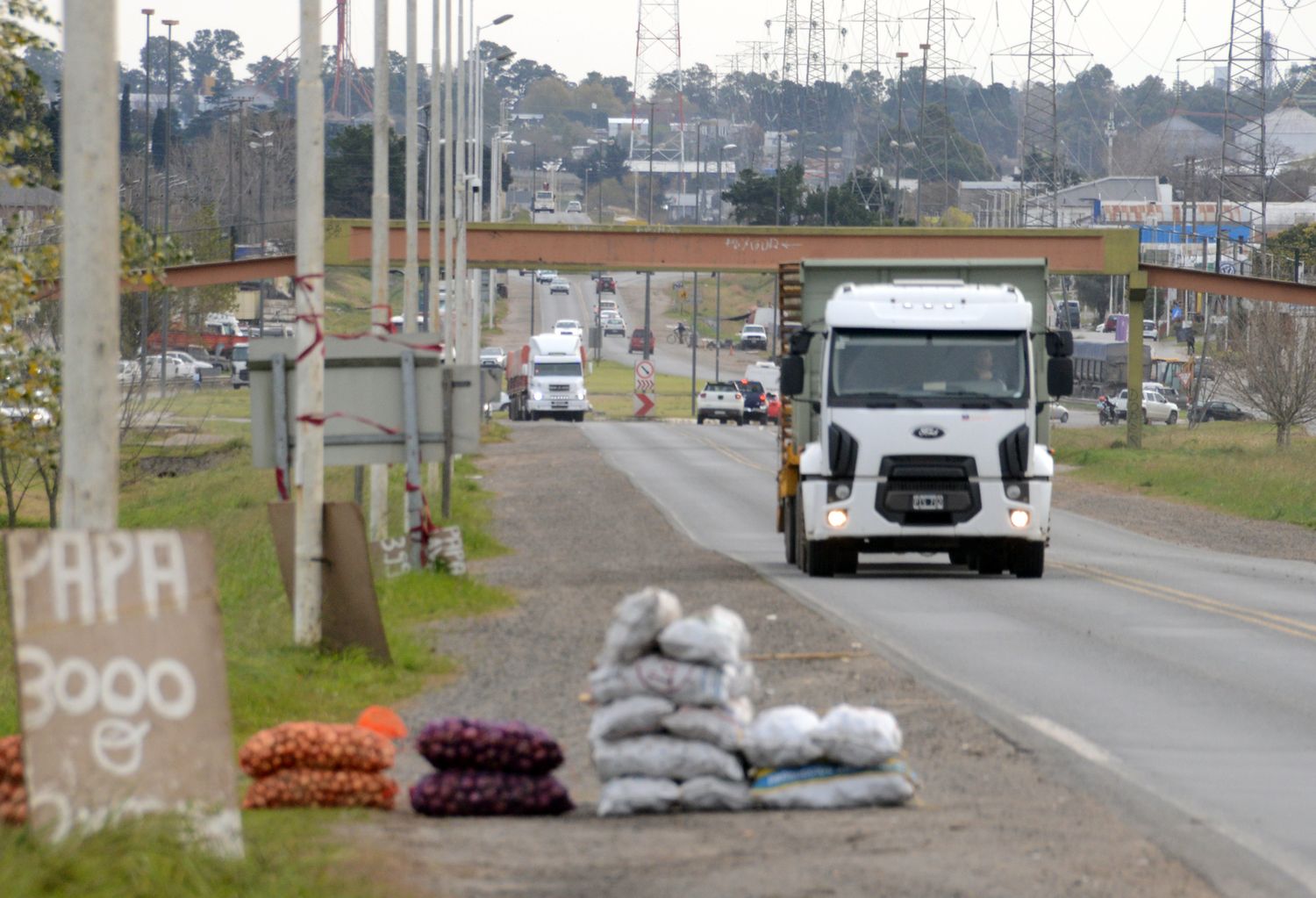 Denunciaron ante la Fiscalía Federal la ocupación ilegal de las banquinas de la ruta 226