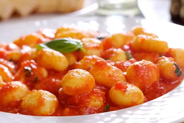 Hoy el Día está para ñoquis con salsa bolognesa