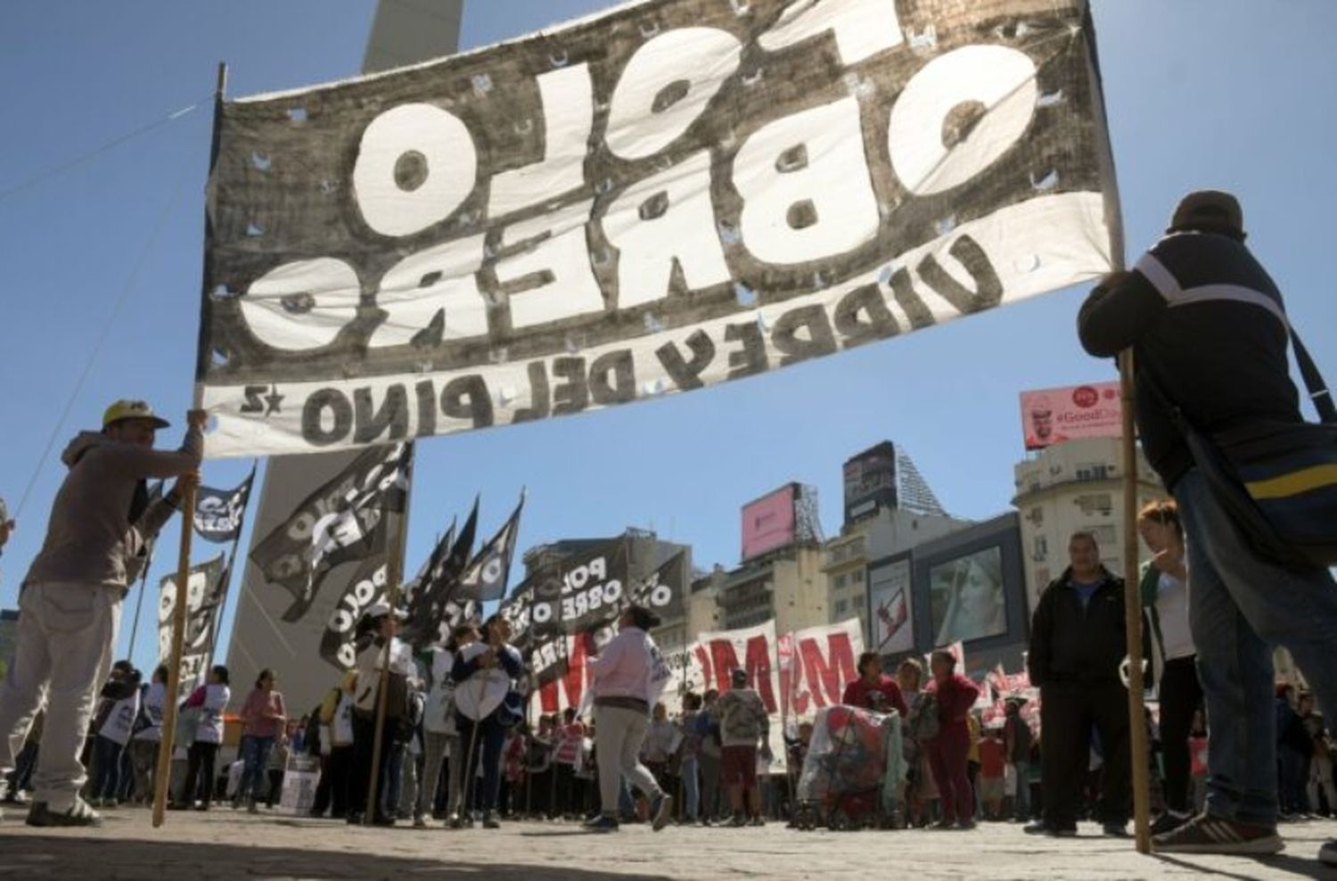 Dieron marcha atrás con la baja de 40 mil planes por incompatibilidad