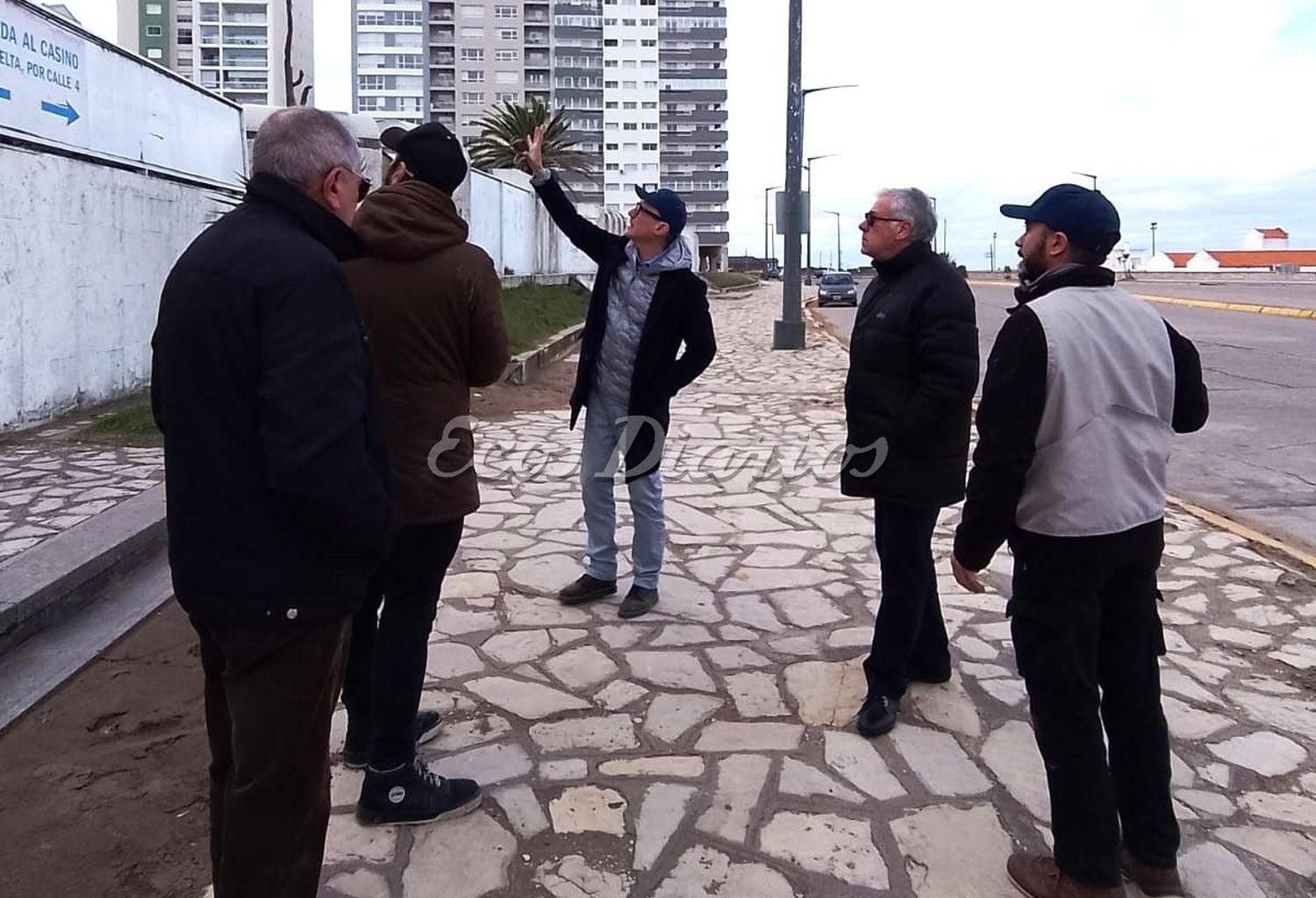 De visita en Necochea. Un equipo de Telenoche