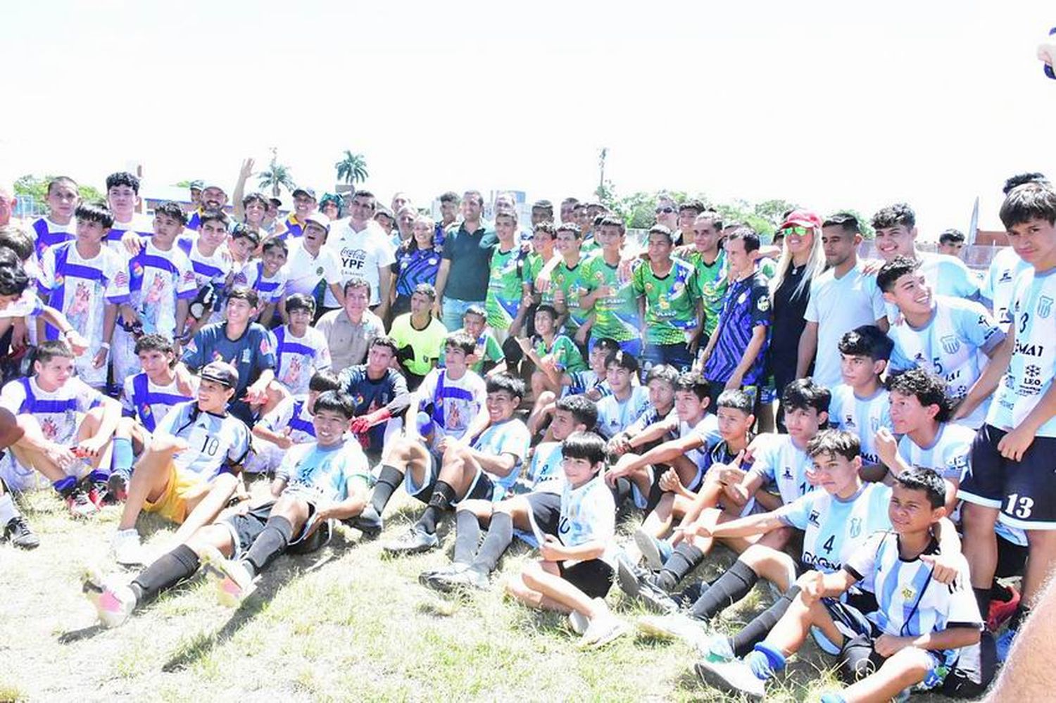 Eber Solís acompañó el Torneo Internacional Hermandad