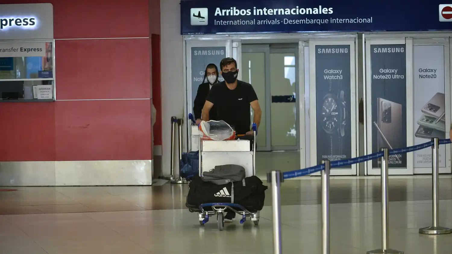 Varados: sin avances en la reunión entre el Gobierno y las aerolíneas extranjeras