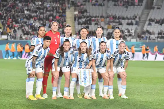 Argentina ya se enfoca en una “final” ante Sudáfrica