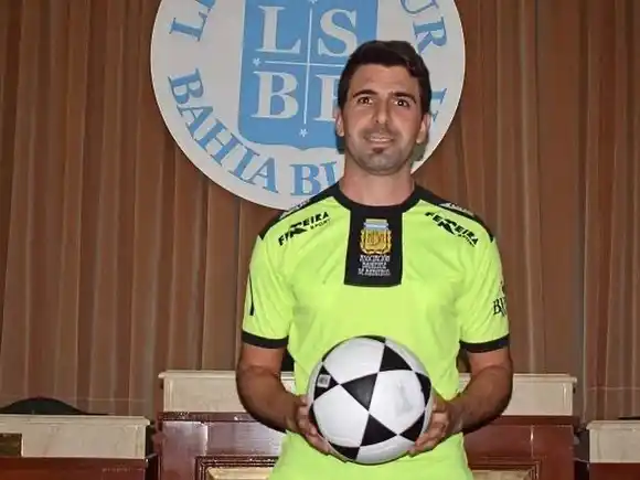 9 de Julio viaja a Neuquén con ventaja: Nebbietti dirigirá la revancha ante Deportivo Rincón