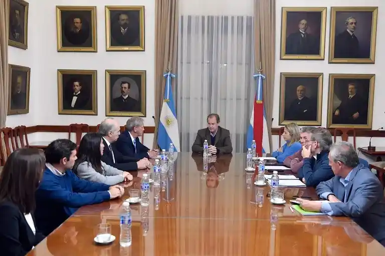 Bordet acordó con la UIER potenciar la producción y empleo privado en la provincia