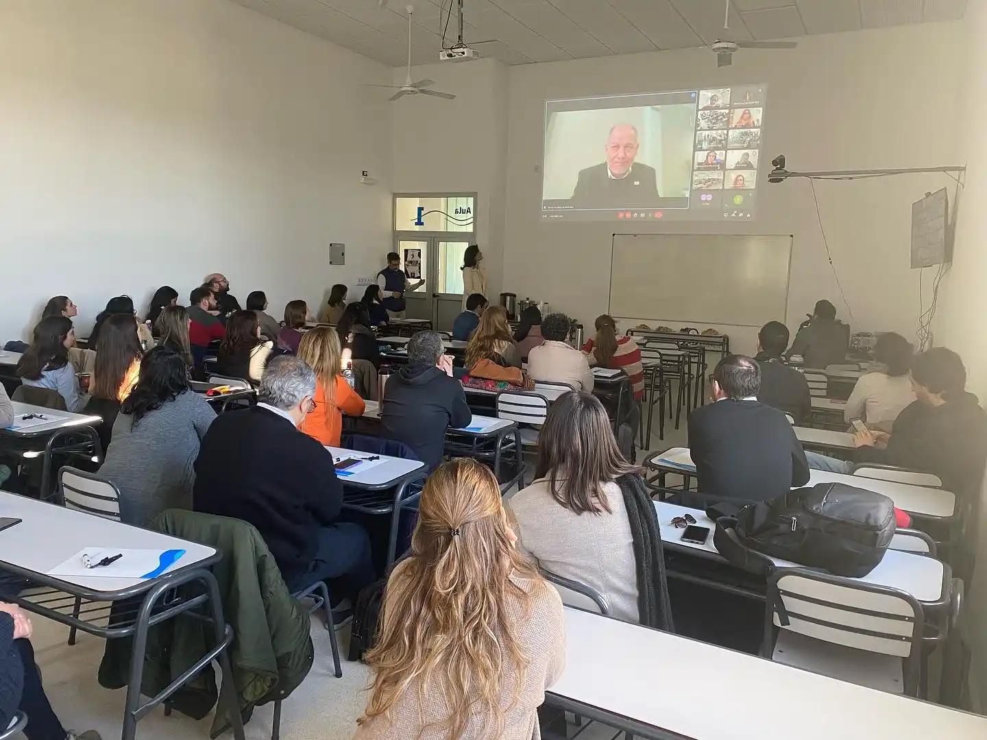 Se realizó el primer conversatorio entre docentes de Nivel Secundario y Universitario