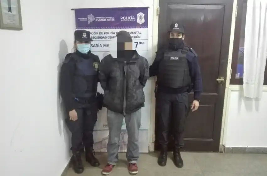 Detuvieron a un hombre que rompió la vidriera de una carnicería en Constitución para robar