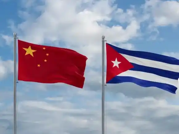 China insta a Estados Unidos a levantar el bloqueo y las sanciones contra Cuba