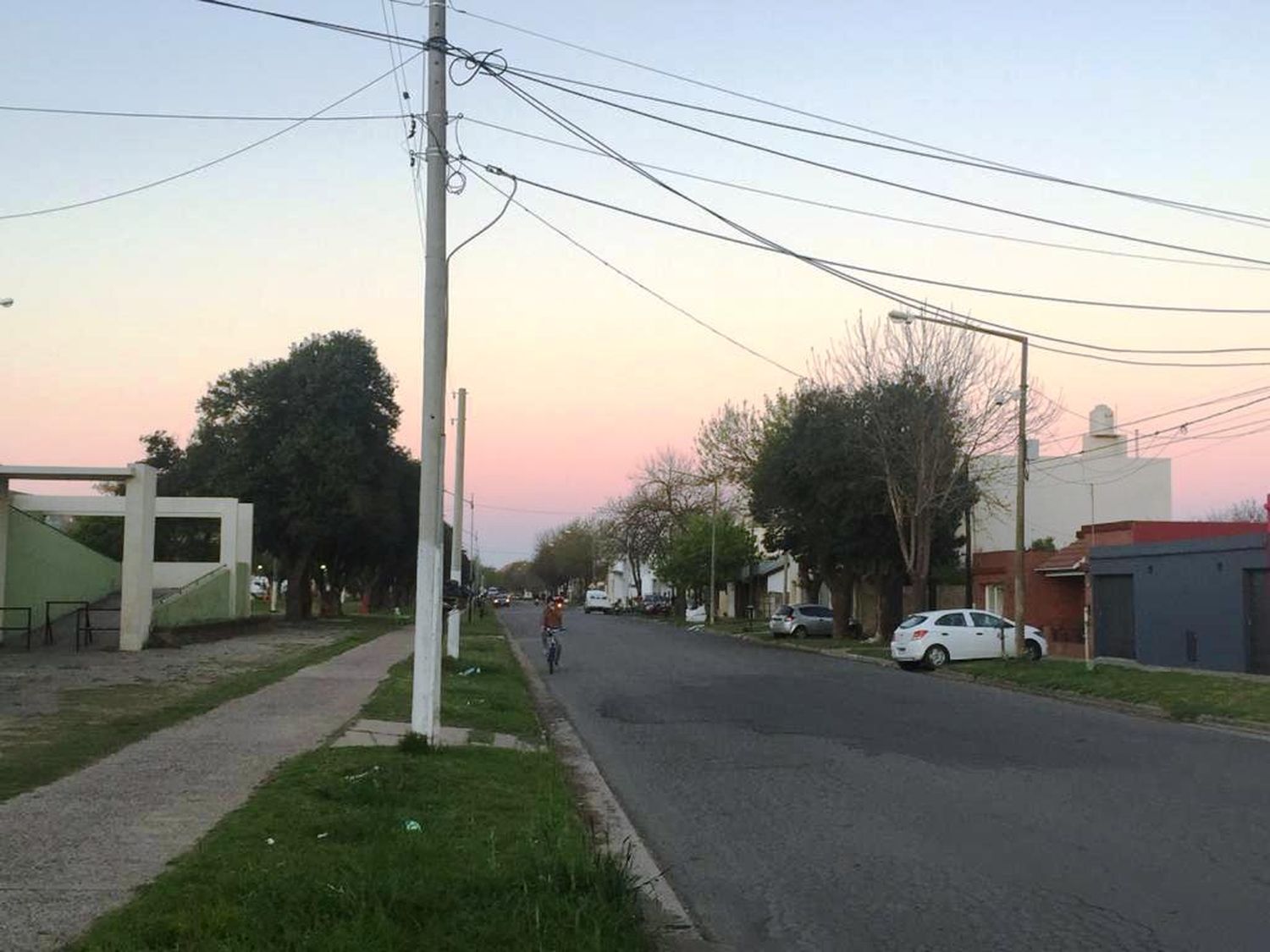 Agarró a patadas a un hombre para robarle y terminó arrestado