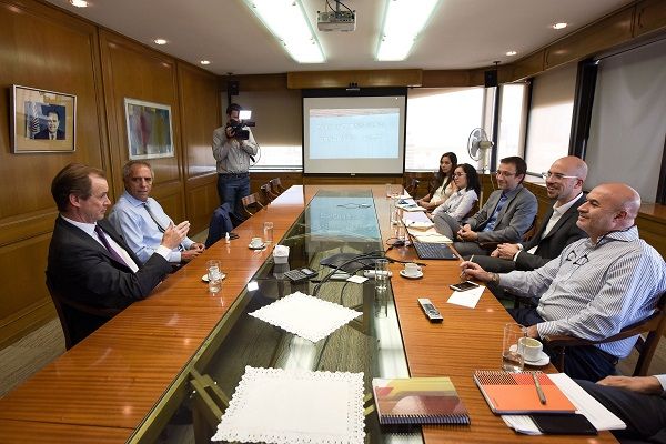 Bordet avanza con el crédito para el aeropuerto binacional de cargas
