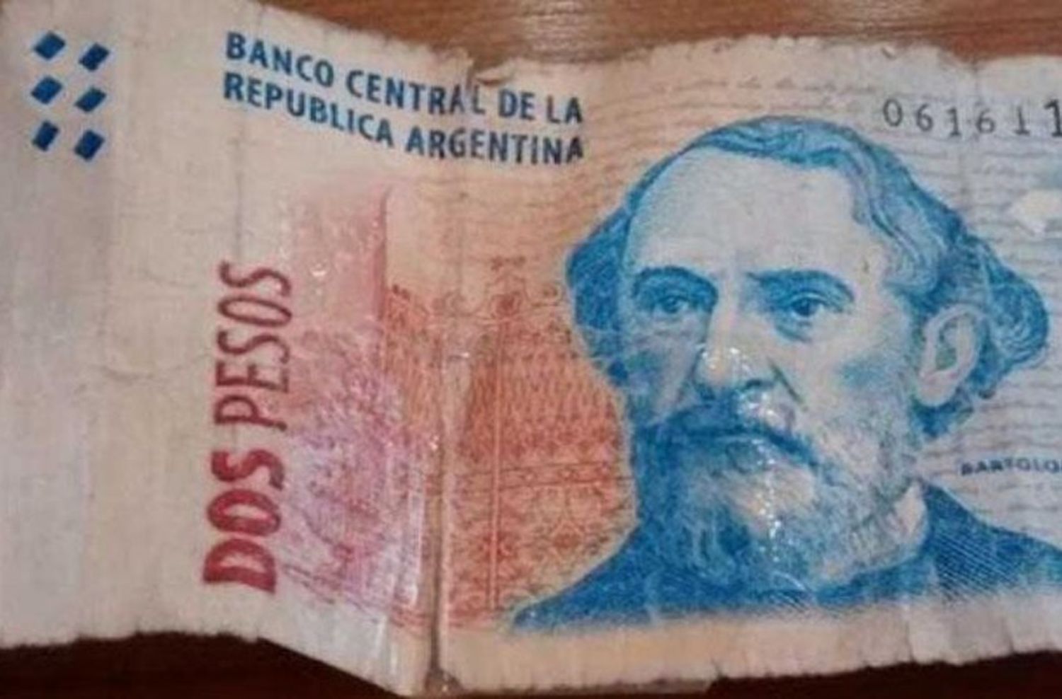 Hay tiempo hasta el jueves para cambiar los billetes de dos pesos