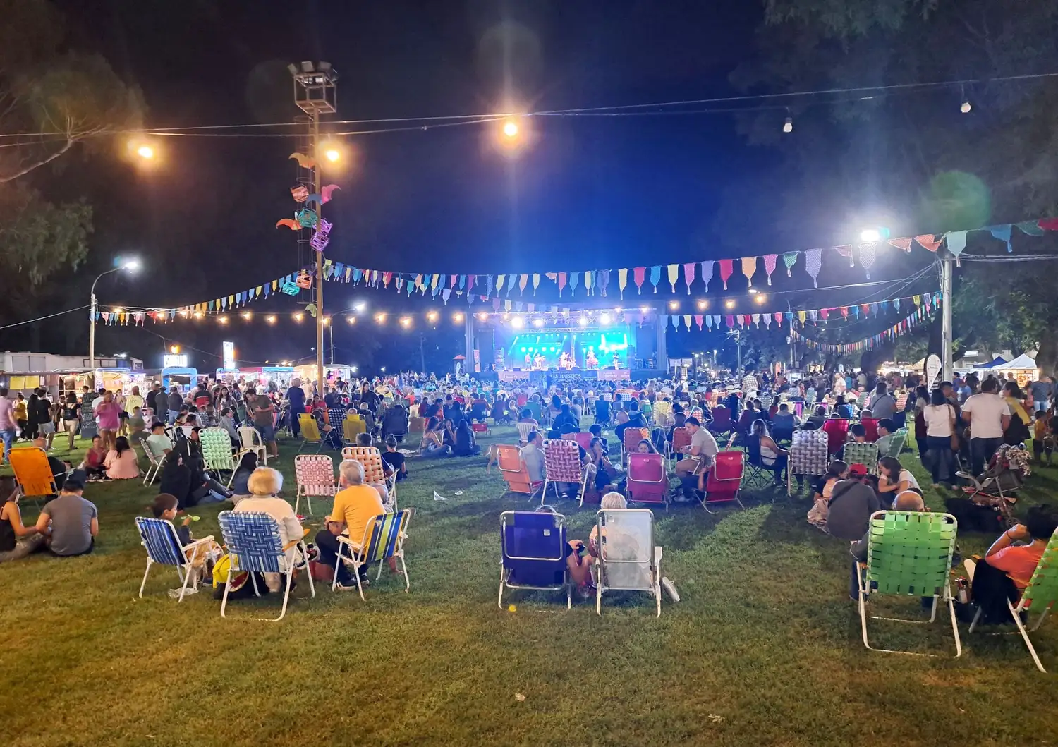 Este año la Feria de Artesanos celebra su 24° edición. Foto: Archivo Municipalidad de Villa Cañás.