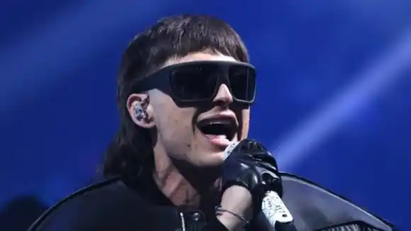 Cartel mexicano amenaza de muerte a cantante si llega a presentarse en concierto