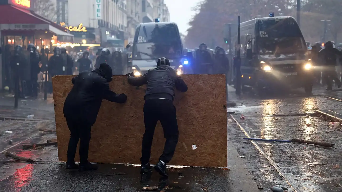 Francia: frente al tercer sábado consecutivo de protestas - 3