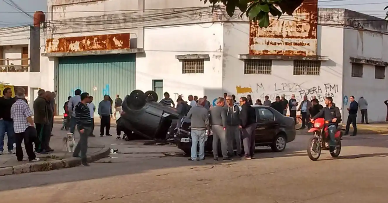 Fuerte choque en barrio Sargento Cabral
