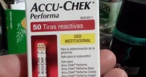 Necesita tiras reactivas para medir glucosa en sangre