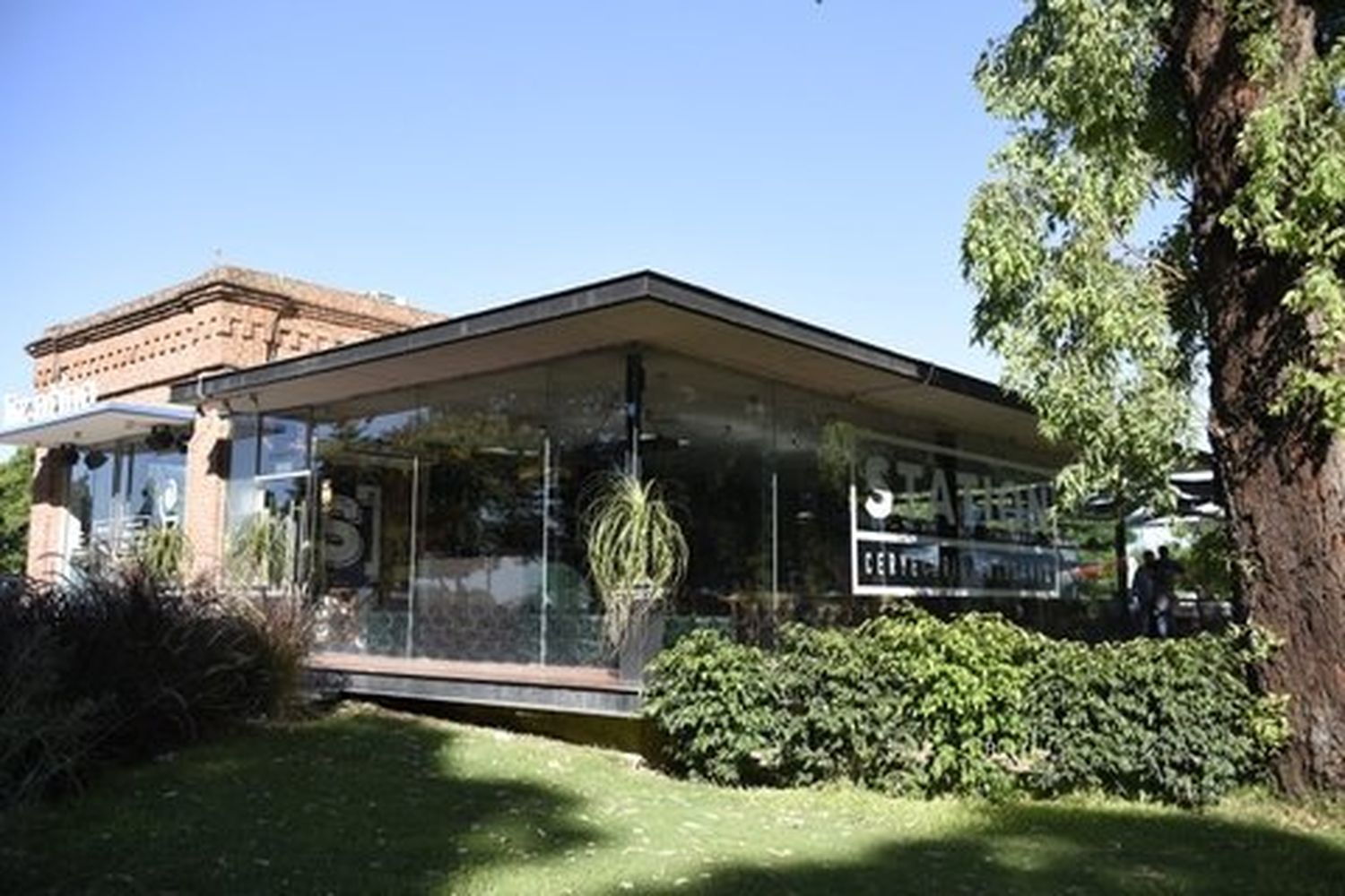 Hard Rock Café busca abrir un local en bulevar Oroño y el río