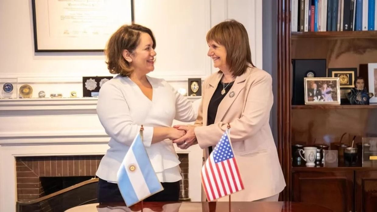 Patricia Bullrich junto a Heidi Gómez Rápalo. (Foto: Redes)