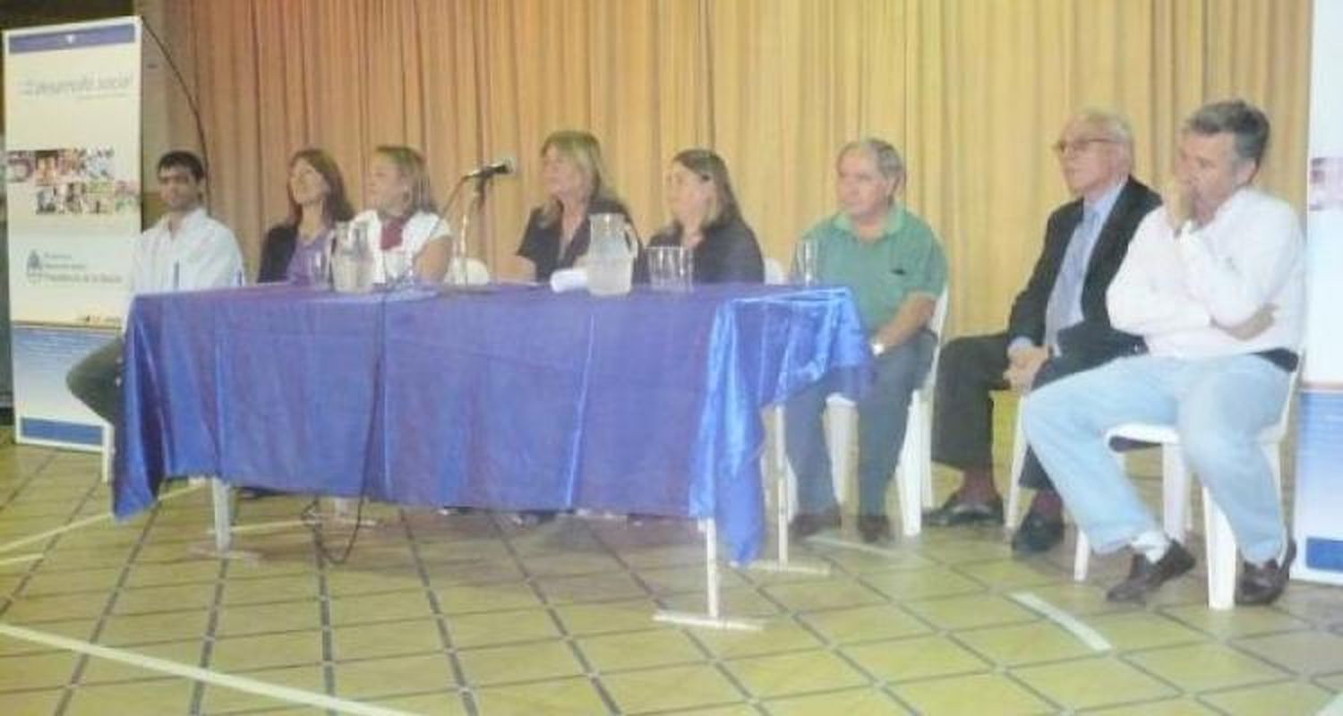 Se repartieron pensiones y subsidios