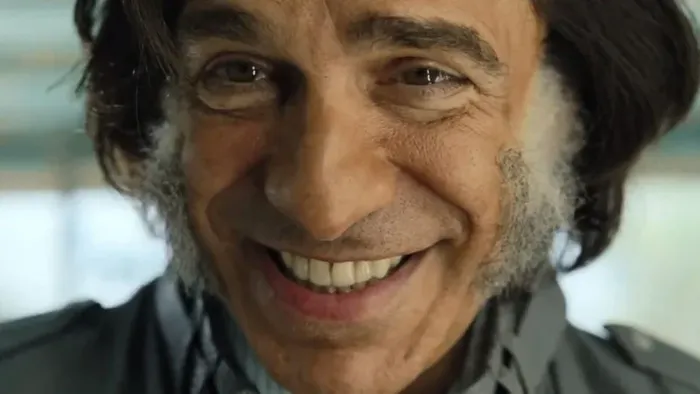 Leonardo Sbaraglia- Caracterizado como Carlos Menem