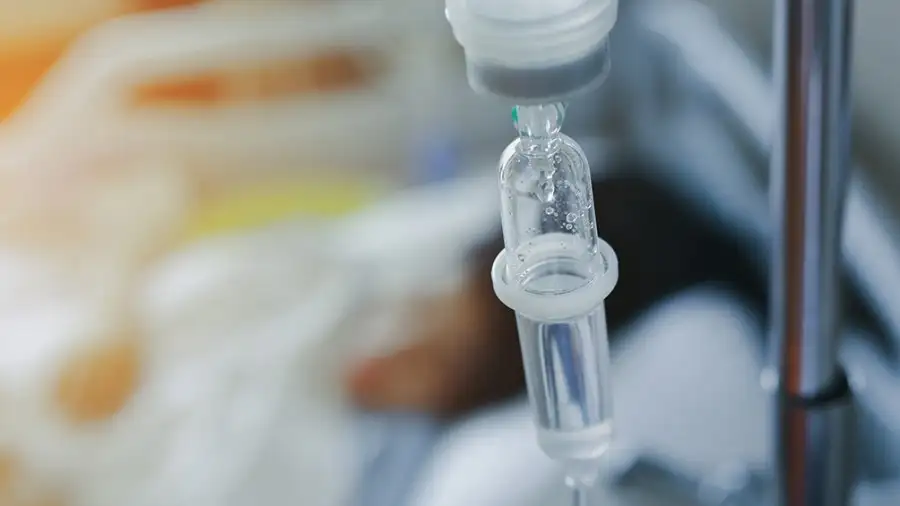 La importancia de la vacunación disminuye las posibilidades de desarrollar trombosis venosa profunda, embolia pulmonar o un evento hemorrágico.