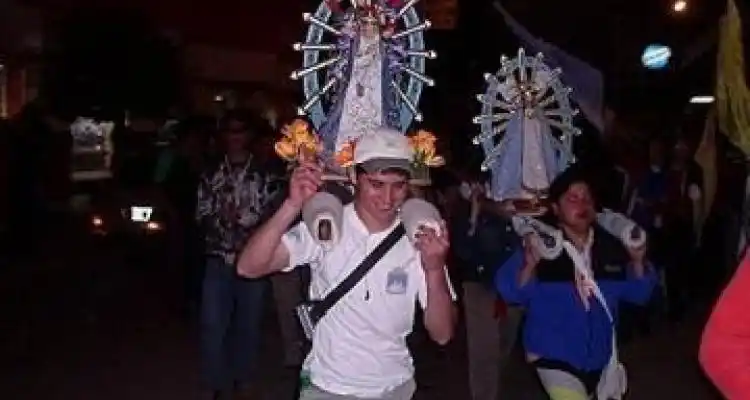 Parten los peregrinos