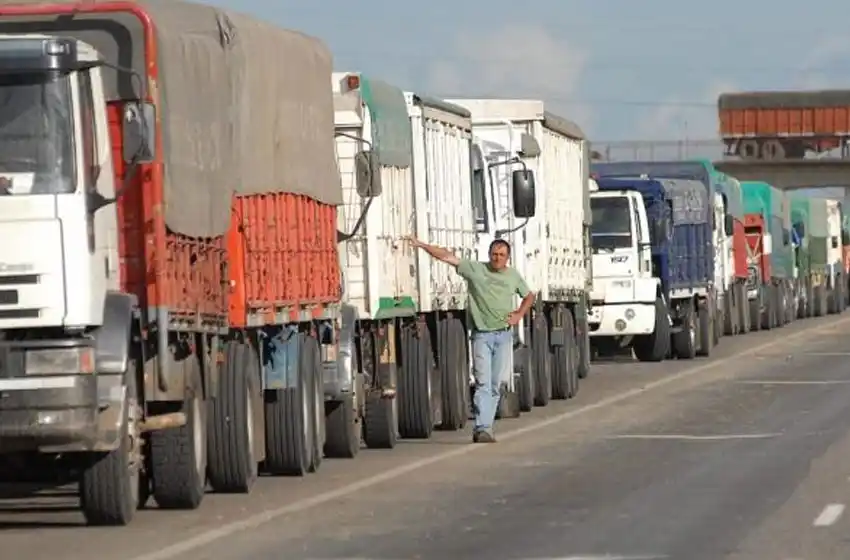 El mercado de granos está paralizado por una protesta de transportistas