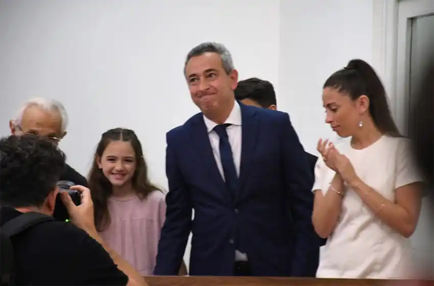 Javkin inició su segundo mandato: «Hicimos muchas cosas en Rosario, pero ahora podemos hacer más porque ya no estamos solos»