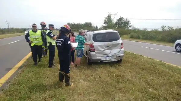 El aluvión de turistas dejó varios accidentes en las rutas 12 y 14