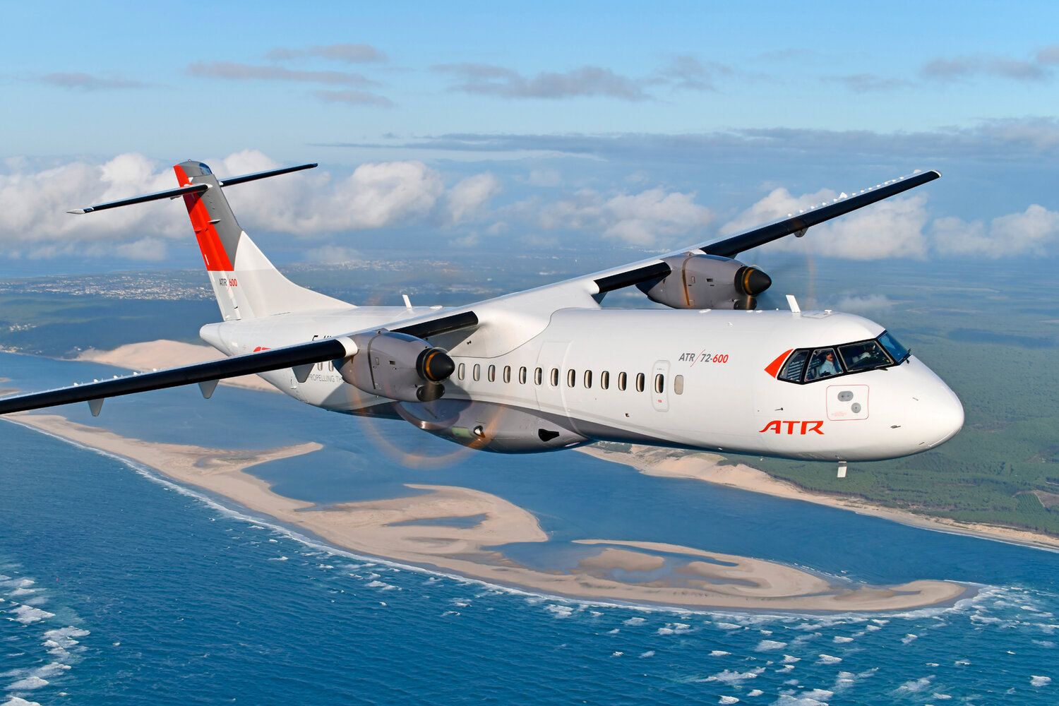 Chorus Aviation firma leasing por seis ATR 72-600 a Emerald Airlines