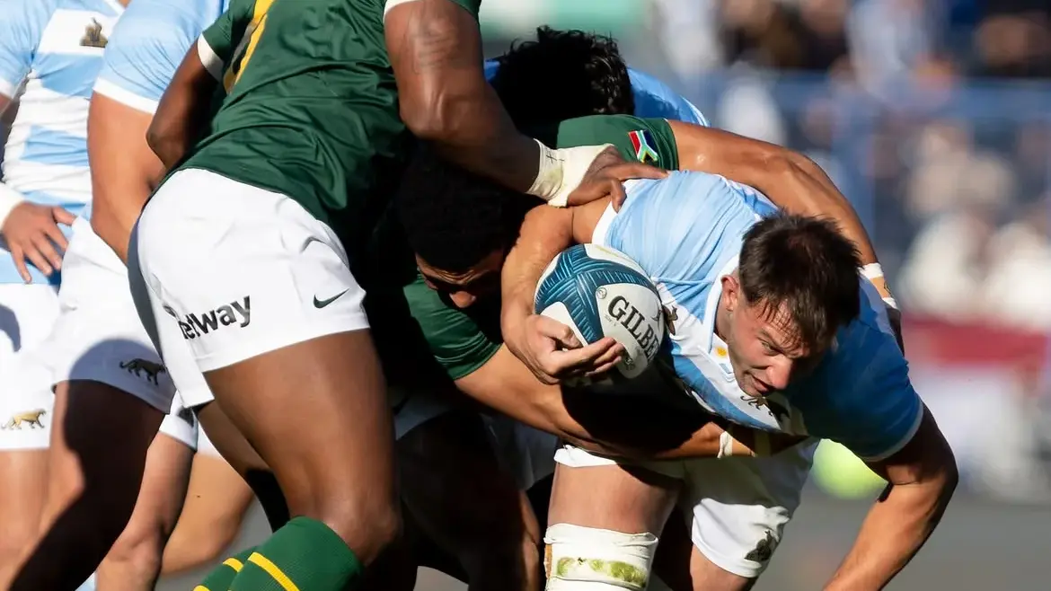 Tackle. Duelo reñido en Liniers