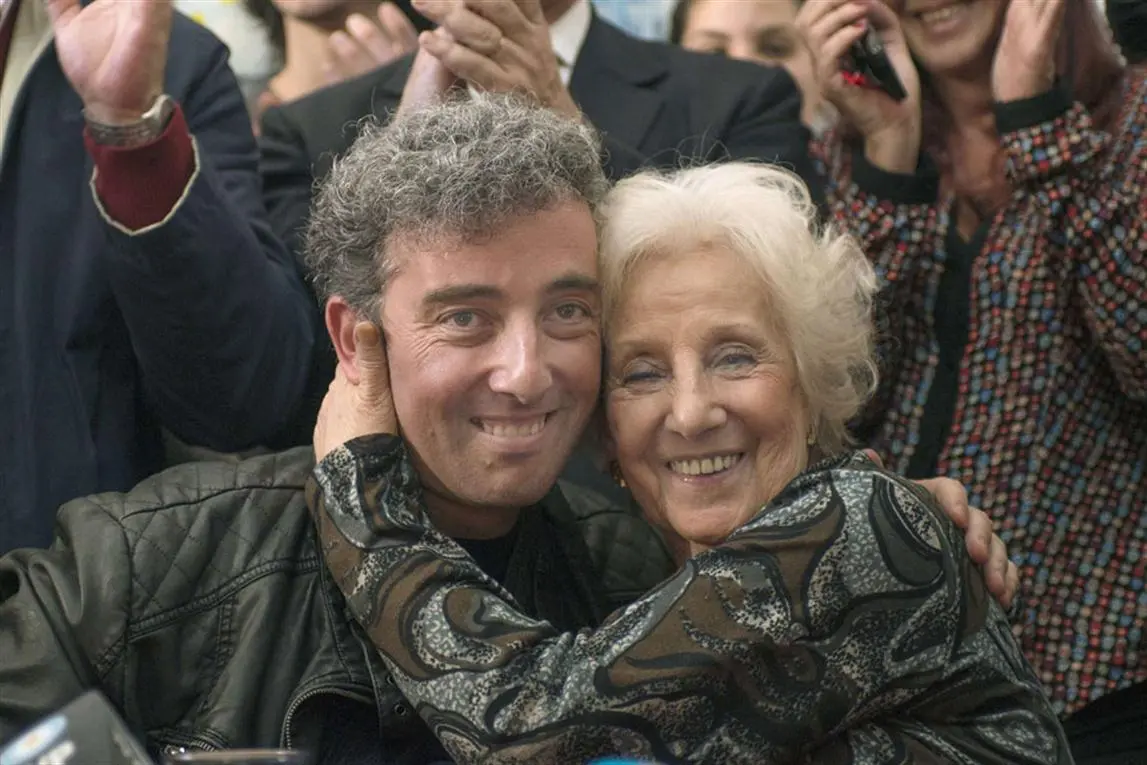 Abuelas de Plaza de Mayo cumplen 40 años de búsqueda