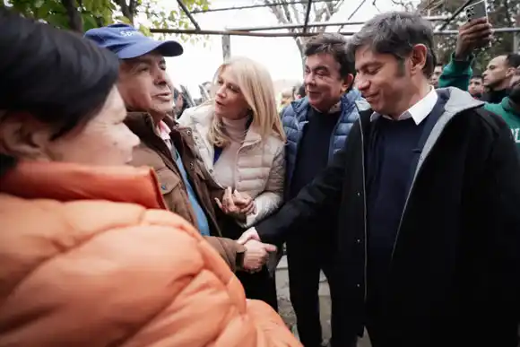 Kicillof: “Milei vino un rato a sacarse una foto, pero no se anima a caminar los barrios de La Matanza”